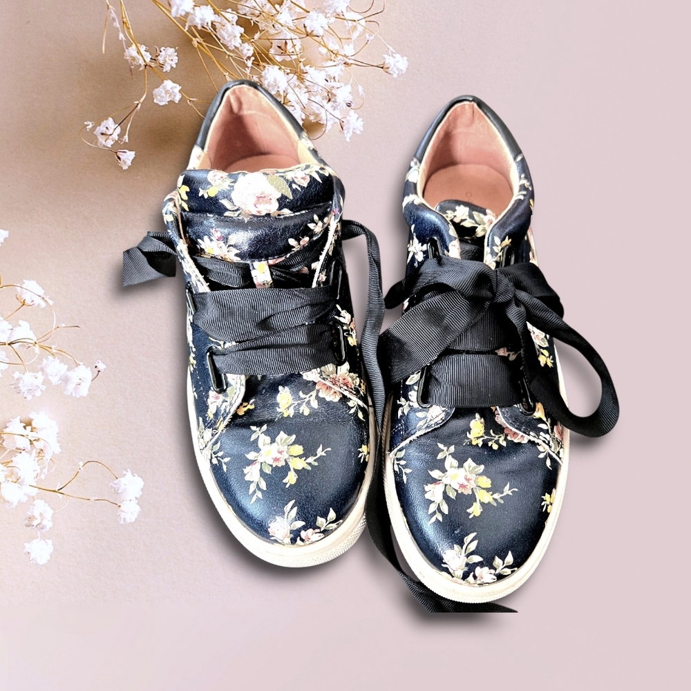Caslon Black Floral Leather Sneakers Sz 9/ Dark Cottagecore Whimsical Fairygoth
